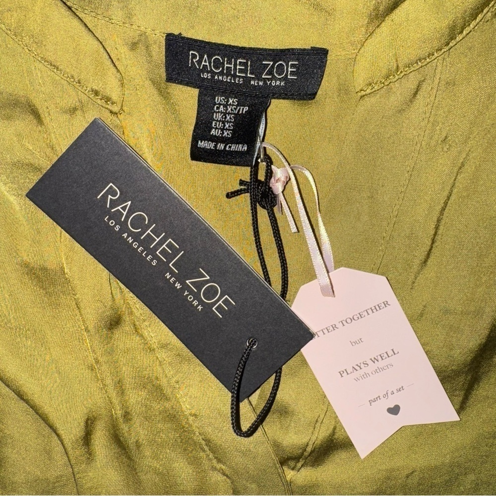 NWT WOMENS RACHEL ZOE XS V NECK AVACADO COLORED BLOUSE SHORT SLEEVE - Picture 4 of 5